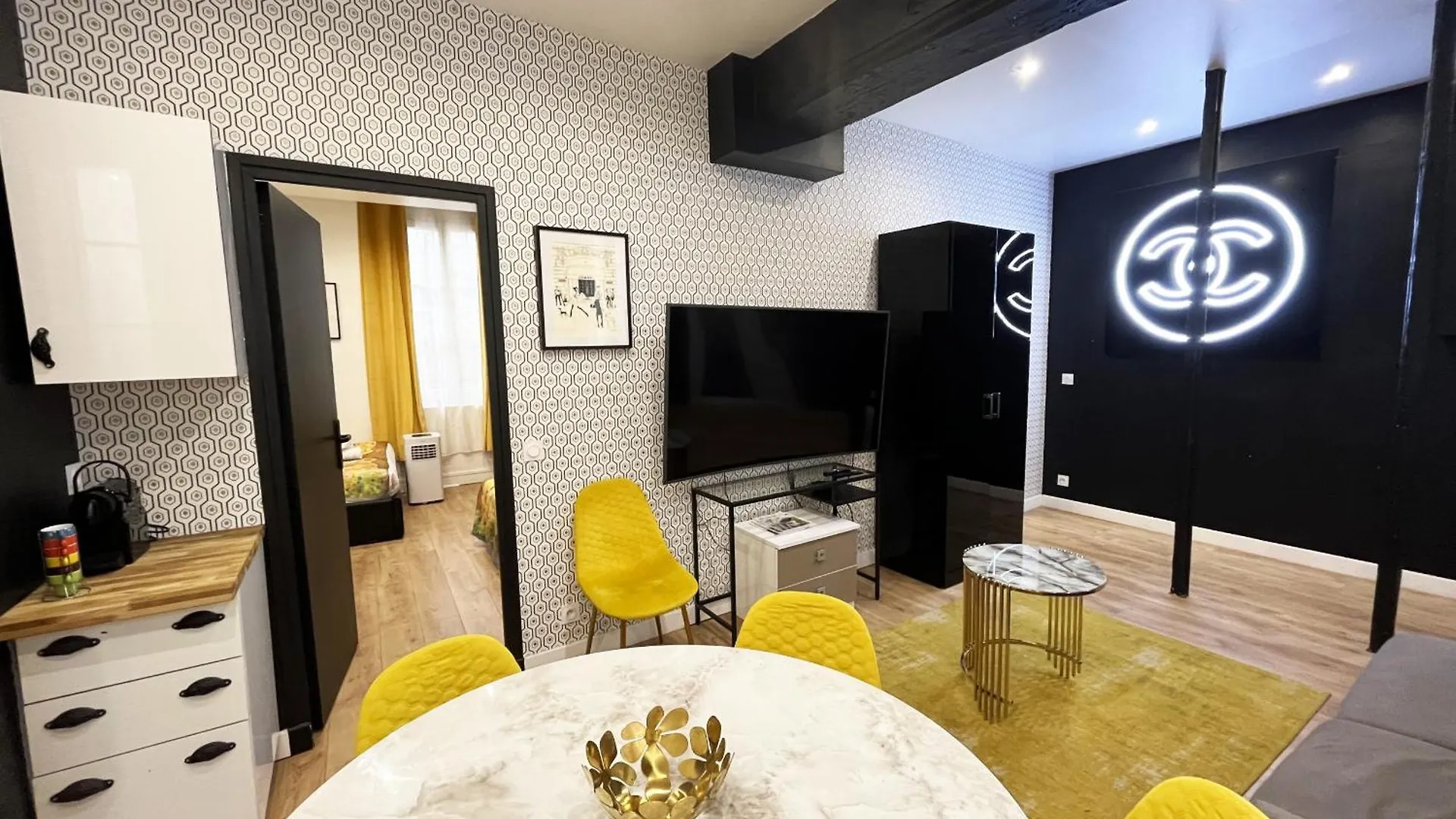 Urban Flat 157 - Coco Chanel Flat In Montorgueil Paris